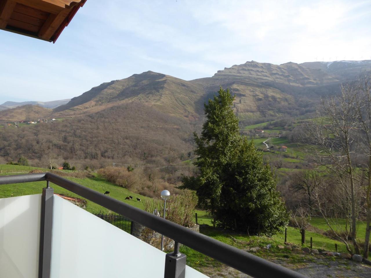 Quintana de Soba Balcon De La Lenゲストハウス エクステリア 写真
